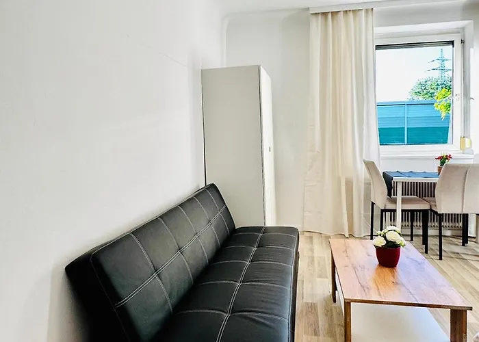 Apartment Affordable In A With Garden Near Danube For Long