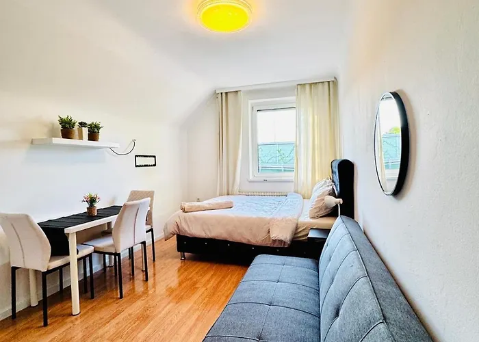 Apartment Affordable In A With Garden Near Danube For Long