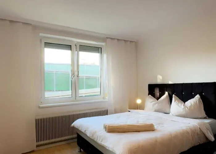 Affordable In A With Garden Near Danube For Long Apartment *