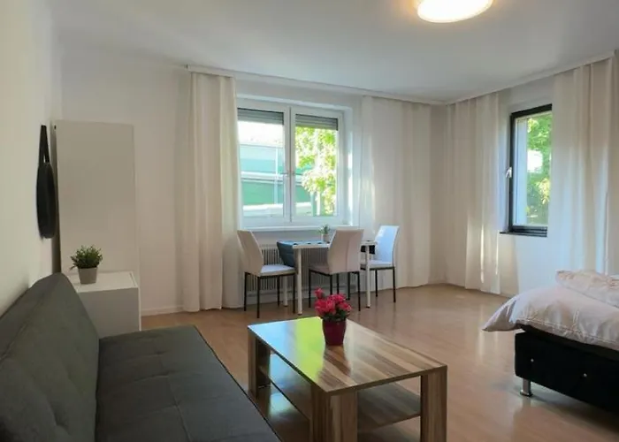 Apartment Affordable In A With Garden Near Danube For Long