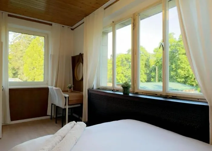 Affordable In A With Garden Near Danube For Long Apartment *