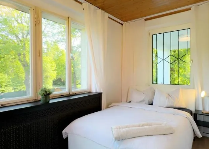 Apartment Affordable In A With Garden Near Danube For Long